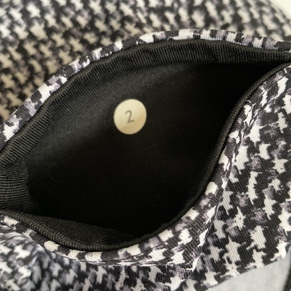 Lululemon black grey white scatter star arctic wunder under crop legging - Picture 5 of 10